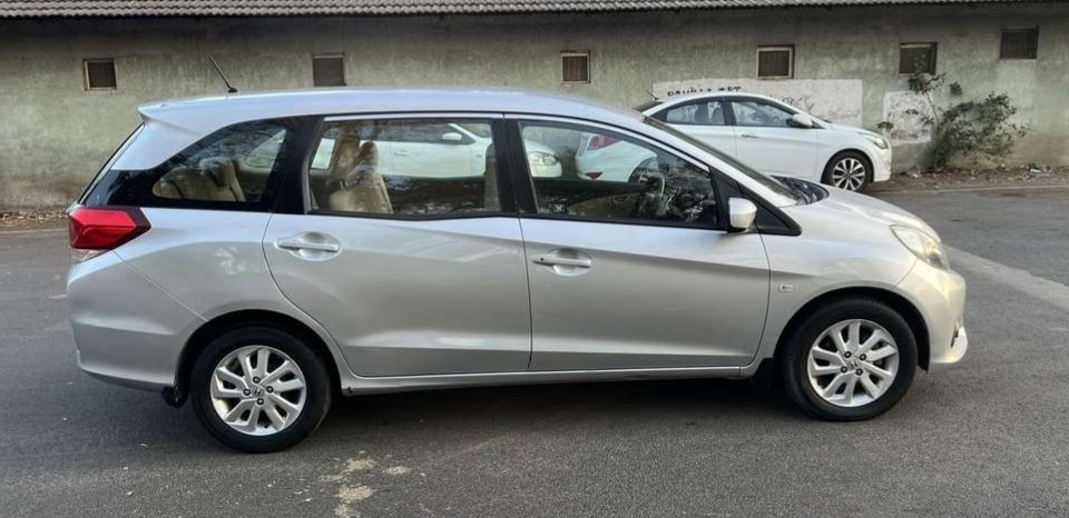 HONDA MOBILIO (2013)