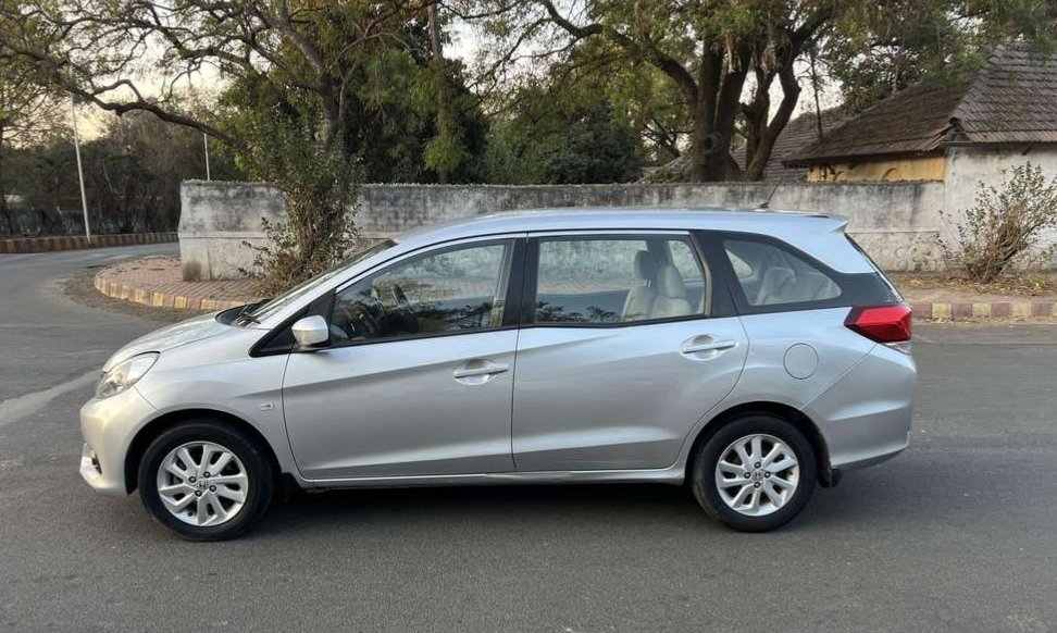 HONDA MOBILIO (2013)