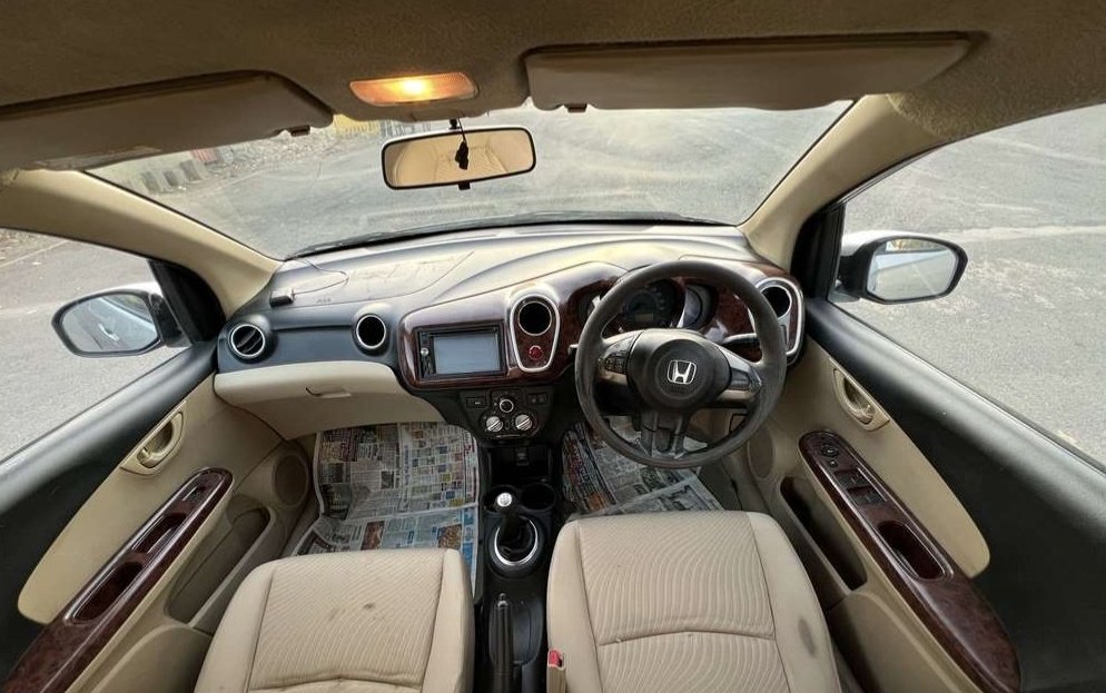 HONDA MOBILIO (2013)