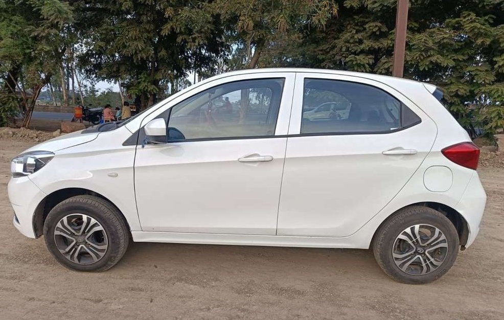Tata Tiago XZ Petrol