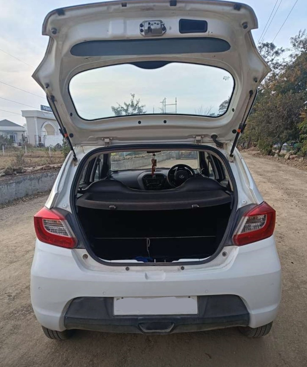 Tata Tiago XZ Petrol