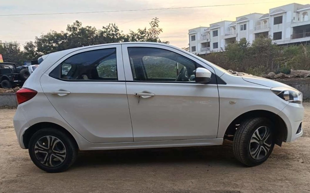Tata Tiago XZ Petrol