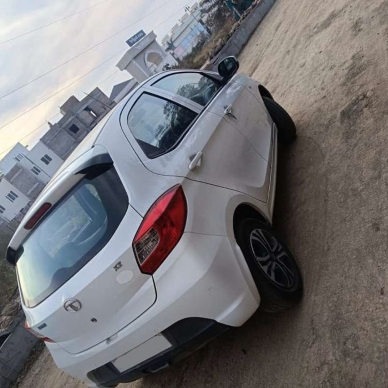 Tata Tiago XZ Petrol