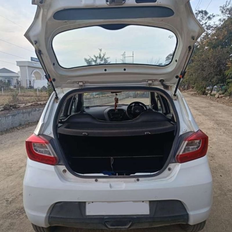 Tata Tiago XZ Petrol
